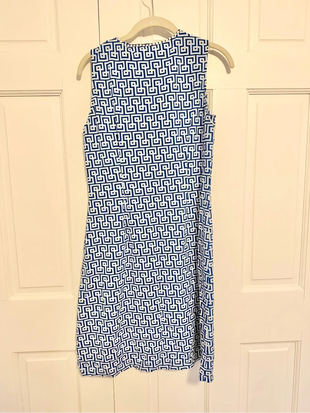 J. McLaughlin Blue White Geometric Sleeveless Shift Dress Size M V-Neck